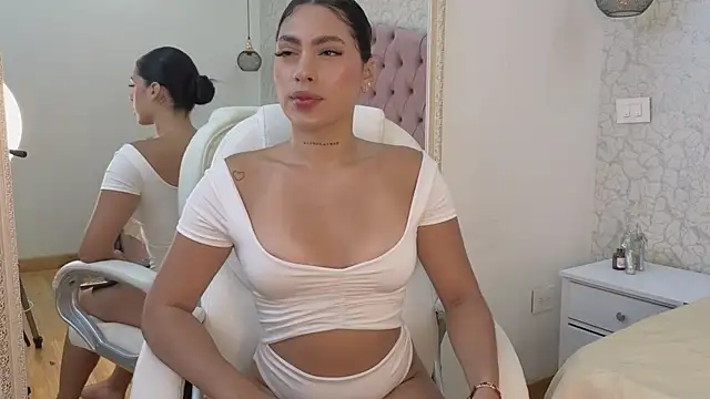 Vanessa Rain  online show from 10/16/25, 07:44