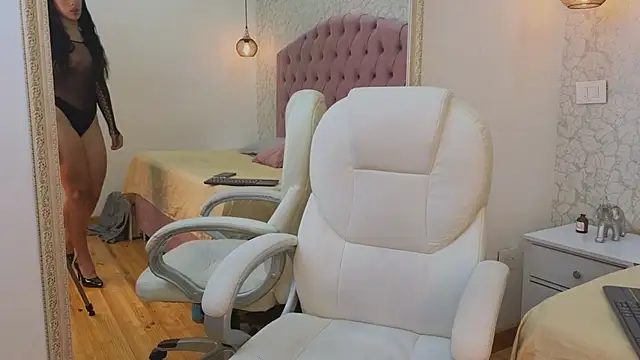 Vanessa Rain  online show from 10/19/25, 07:49