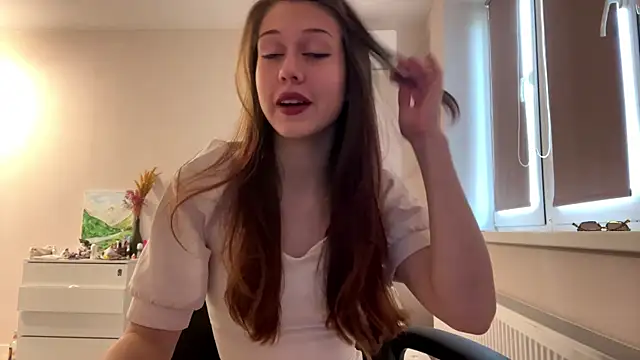 Snapshot of Nayra_flash chatting on 11/22/25, 10:36 Nayra flash online show from 11/22/25, 10:36