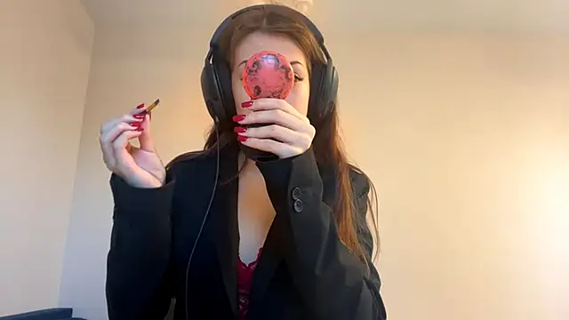 Snapshot of Nayra_flash chatting on 10/11/25, 06:14 Nayra flash online show from 10/11/25, 06:14