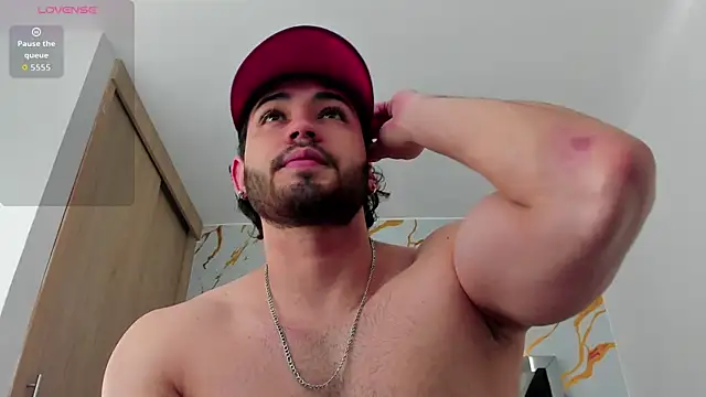 Snapshot of ElianKeiser chatting on 02/06/26, 06:15 ElianKeiser online show from 02/06/26, 06:15