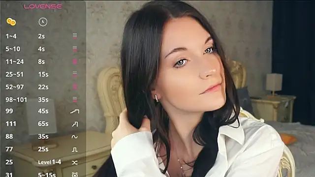 Snapshot of BettieBourque chatting on 11/09/25, 07:18 BettieBourque online show from 11/09/25, 07:18