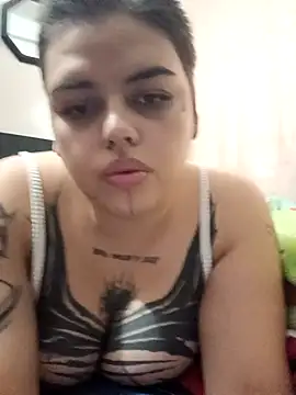 Snapshot of malboro_rojo chatting on 10/18/25, 12:18 malboro rojo online show from 10/18/25, 12:18