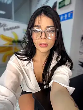 Snapshot of ArieliciousXXX chatting on 06/11/26, 01:19 ArieliciousXXX online show from 06/11/26, 01:19