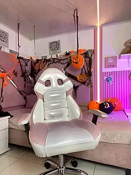 Charlotte ebony  online show from 11/03/25, 12:42