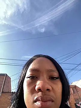 Charlotte ebony  online show from 11/04/25, 12:20