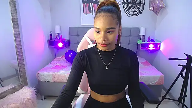 ingrid03 taffur online show from 11/04/25, 07:50