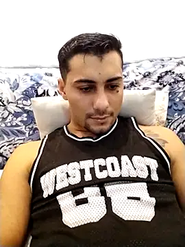 gooddboy01 online show from 10/21/25, 08:08