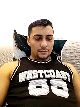 gooddboy01 online show from 11/21/25, 07:35