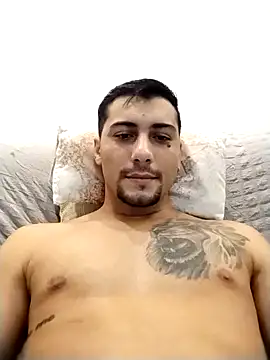 gooddboy01 online show from 10/25/25, 09:04