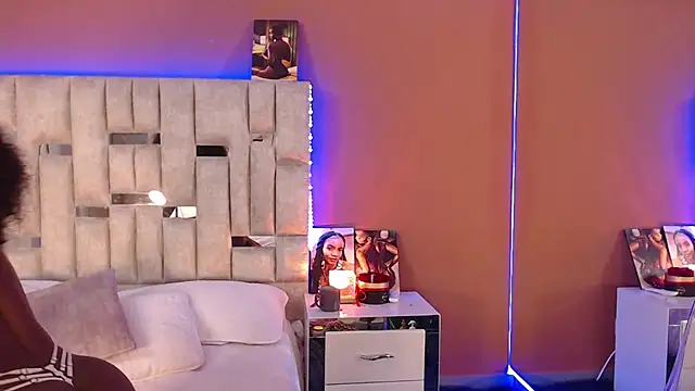 Emily knights online show from 11/22/25, 10:36