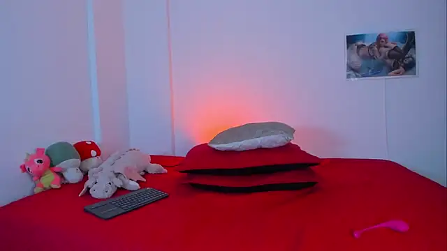 Miaengels  online show from 05/17/26, 12:21