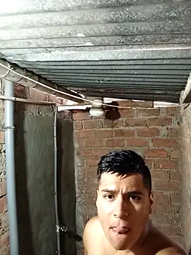 Alex321Flores online show from 02/09/26, 05:44