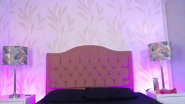 IssisLancaster online show from 10/27/25, 11:33