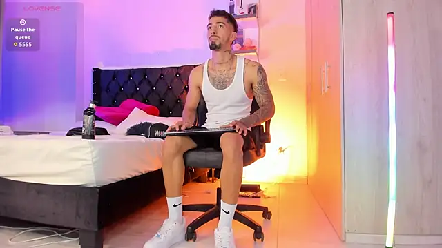  Duriel online show from 04/03/26, 11:00