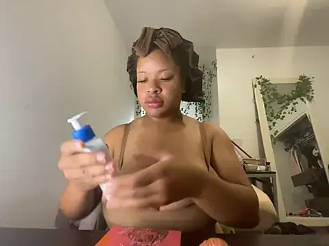 Princessivy56 online show from 10/16/25, 12:35