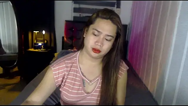 Snapshot of natalia_hernandez chatting on 10/03/25, 10:06 natalia hernandez online show from 10/03/25, 10:06