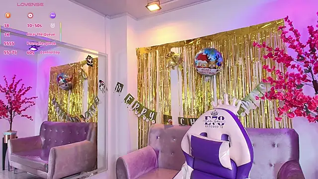 Summer miller online show from 12/22/25, 11:43