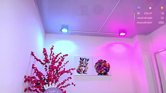 Snapshot of Summer_miller chatting on 11/08/25, 11:36 Summer miller online show from 11/08/25, 11:36