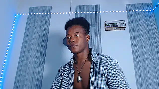 Snapshot of Dark_stallionX chatting on 12/02/25, 07:15 Dark stallionX online show from 12/02/25, 07:15