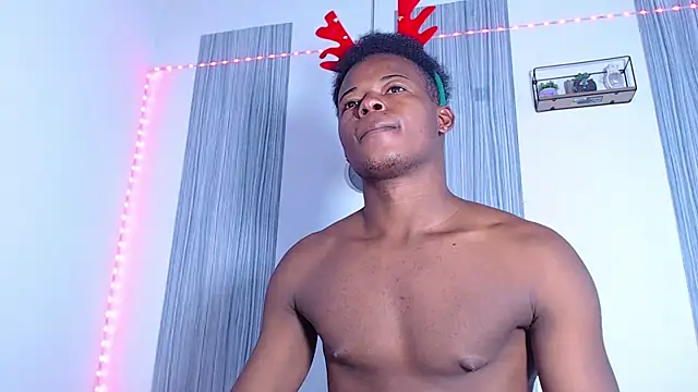 Snapshot of Dark_stallionX chatting on 12/03/25, 11:25 Dark stallionX online show from 12/03/25, 11:25