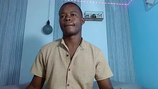 Snapshot of Dark_stallionX chatting on 12/15/25, 06:25 Dark stallionX online show from 12/15/25, 06:25