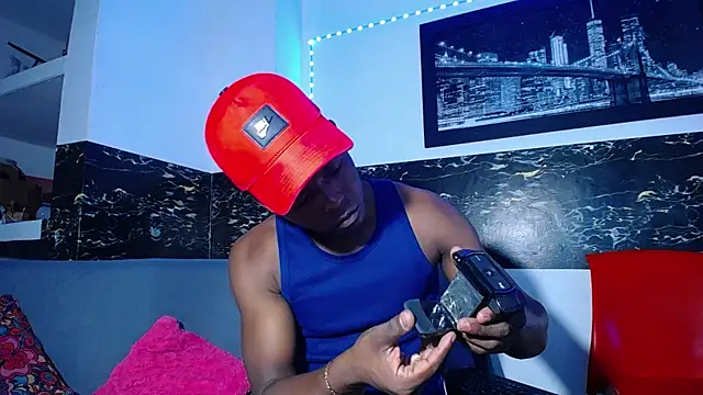 Snapshot of Dark_stallionX chatting on 10/29/25, 06:07 Dark stallionX online show from 10/29/25, 06:07