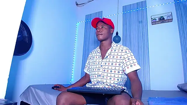 Snapshot of Dark_stallionX chatting on 11/04/25, 06:55 Dark stallionX online show from 11/04/25, 06:55