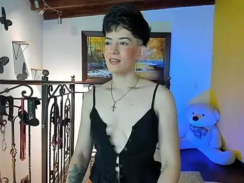 Zulyhenao online show from 11/27/25, 11:32