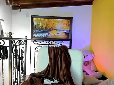 Zulyhenao online show from 11/17/25, 11:53