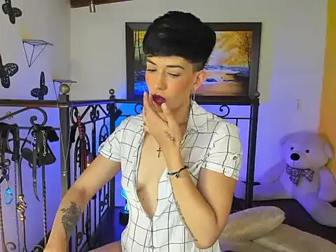 Zulyhenao online show from 12/04/25, 02:43