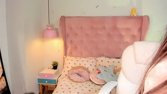 Vanelope evanss online show from 11/15/25, 01:04