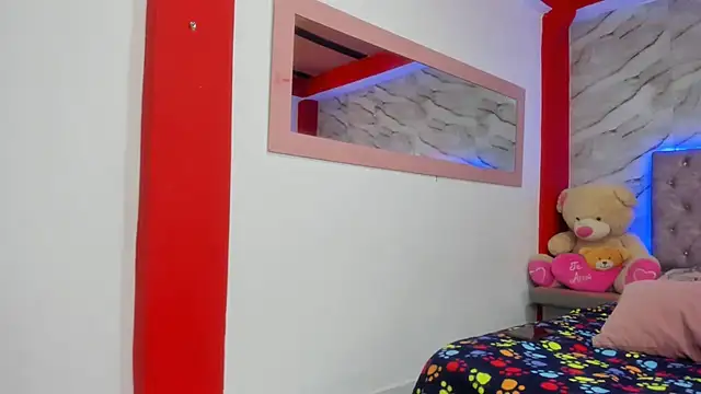 Stefany Andruw online show from 11/21/25, 03:44