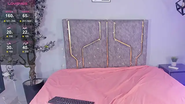 Nahomycarterr online show from 10/02/25, 08:45