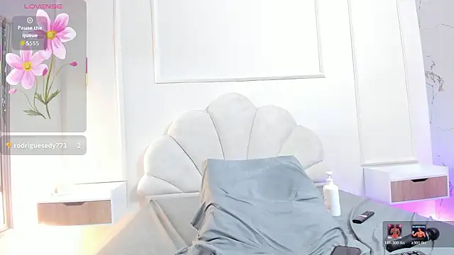 Nahomycarterr online show from 03/19/26, 12:43