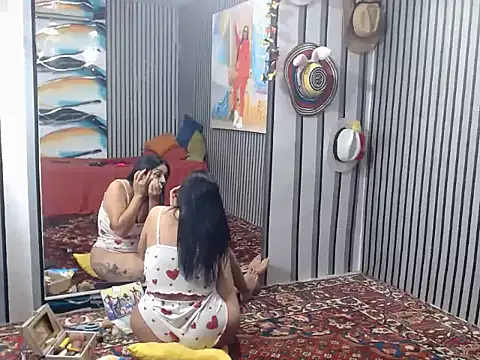 Marianabigass online show from 10/28/25, 01:17