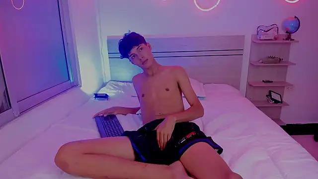 luccas ferreira online show from 12/02/25, 07:48