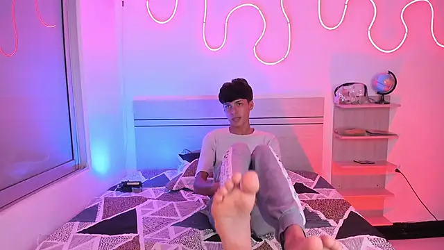 luccas ferreira online show from 10/27/25, 07:15