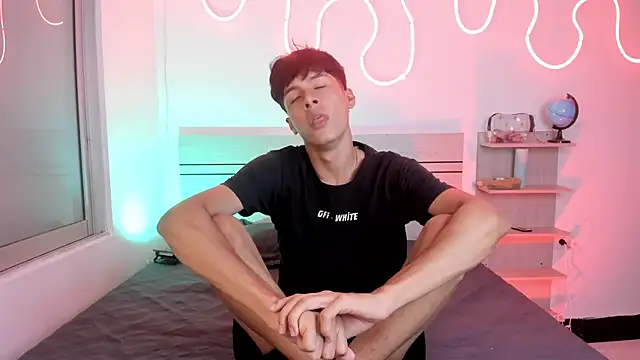 luccas ferreira online show from 11/11/25, 07:08