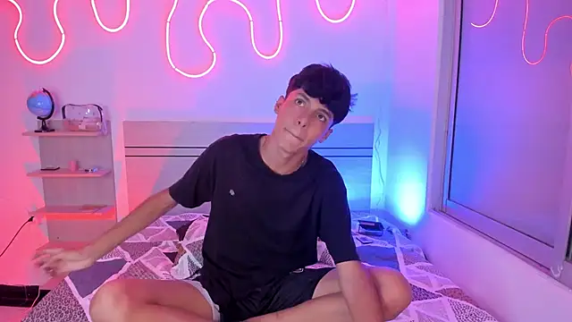 luccas ferreira online show from 10/24/25, 09:47