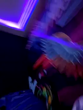 Snapshot of Hotlatinpussy chatting on 10/17/25, 04:16 Hotlatinpussy online show from 10/17/25, 04:16