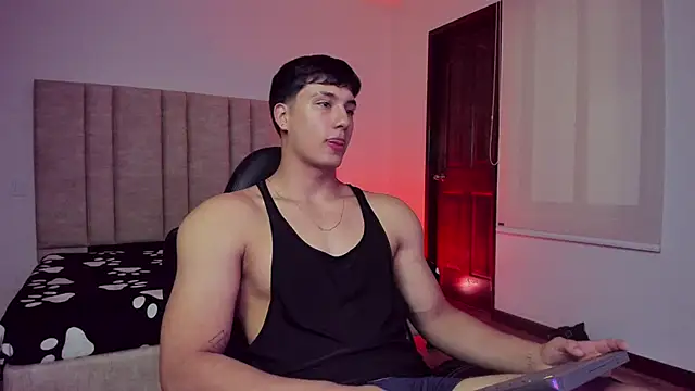 CHRIS MORGAN1 online show from 11/08/25, 03:32