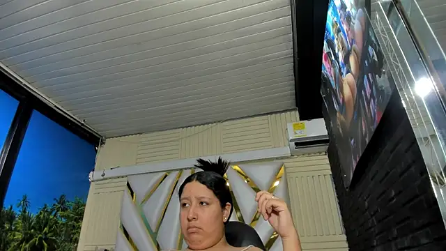 DulcineaSaenz online show from 10/08/25, 07:47