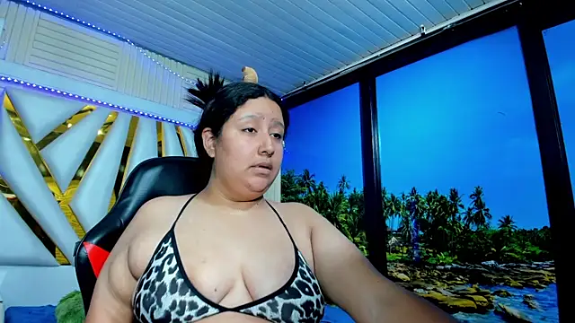DulcineaSaenz online show from 10/06/25, 09:04