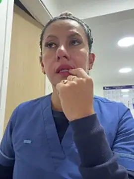 Snapshot of GisellTorres36 chatting on 04/23/26, 03:57 GisellTorres36 online show from 04/23/26, 03:57