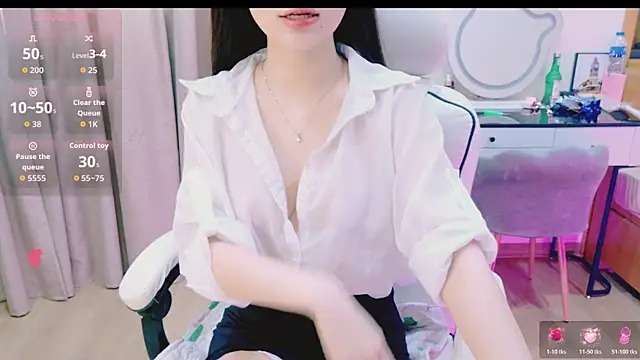 Snapshot of _Aria_Moonie chatting on 05/11/26, 03:30 Aria Moonie online show from 05/11/26, 03:30