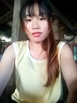 Snapshot of sukanaka99 chatting on 10/18/25, 07:32 sukanaka99 online show from 10/18/25, 07:32
