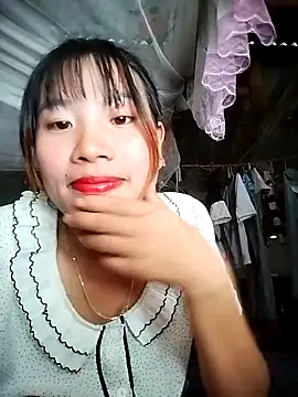 Snapshot of sukanaka99 chatting on 10/19/25, 04:48 sukanaka99 online show from 10/19/25, 04:48