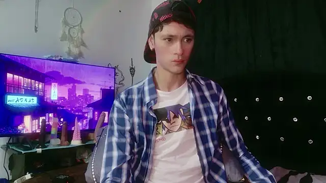 Tyler cat online show from 11/27/25, 04:13