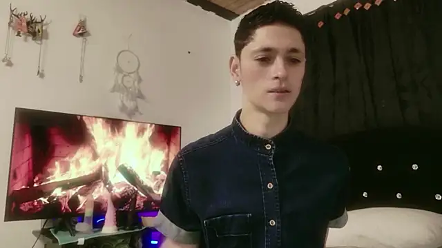 Tyler cat online show from 10/13/25, 11:56